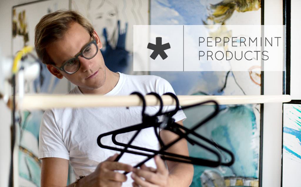 Roman Luyken vor Modenschau von Peppermint Produkten