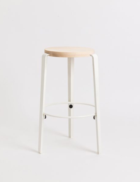 Moderner Barhocker mit skandinavischem Design aus Holz und pulverbeschichtetem Stahl in neutralen Farben