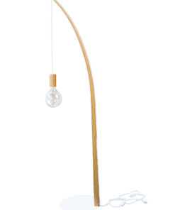 Bogenlampe mit geschwungenem Holzbogen auf runder weißer Basis und Textilkabel