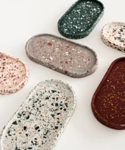 Ovale Ablageschalen im Terrazzo-Design