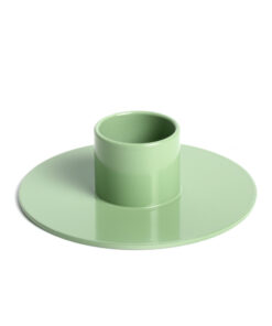 Grünes rundes Dish aus nachhaltigem Design, glatte Oberfläche, auf weißer Unterlage – modernes Wohnaccessoire