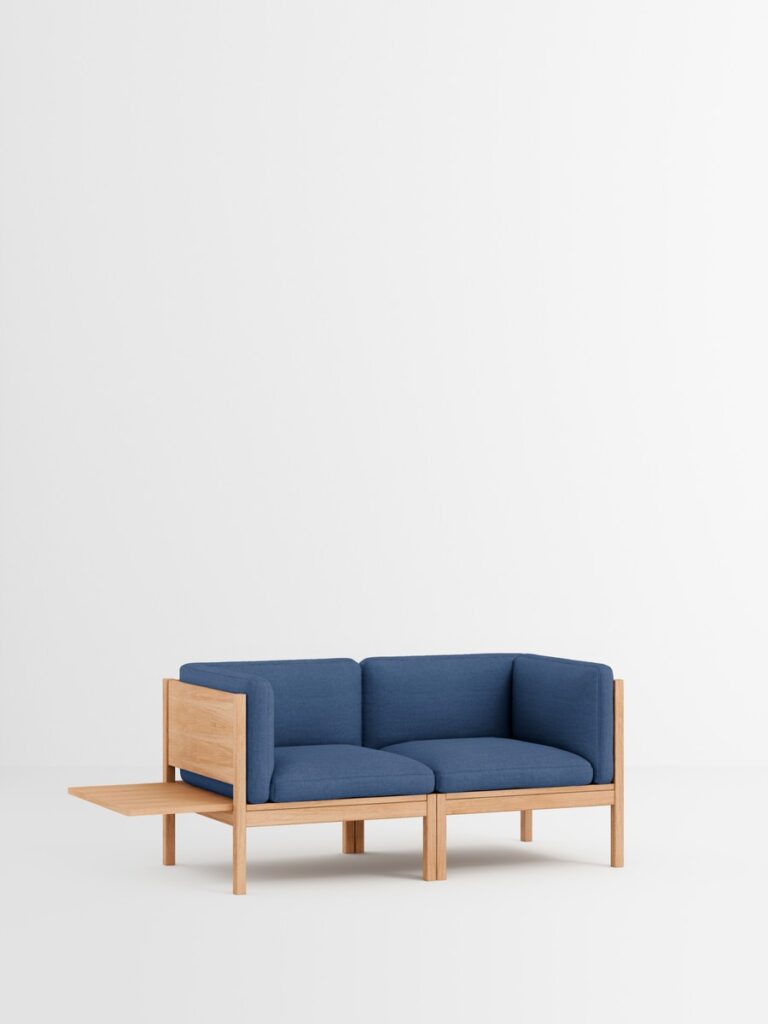 Modernes, nachhaltiges Designmöbel – modulares Holzsofa im minimalistischen Interior, ideal für stilvolle Einrichtung