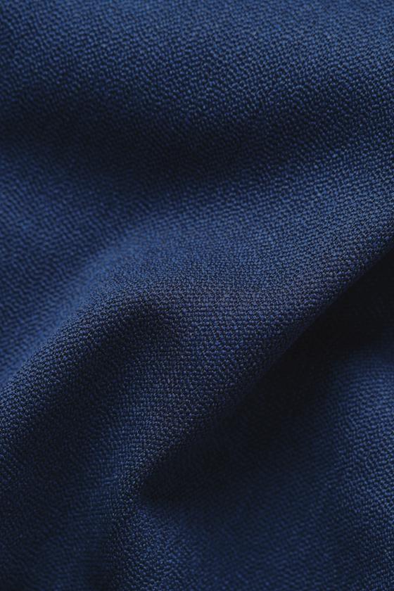 Blauer Stoff des modularen Bridge Sofas - nachhaltiges Design, hochwertige Designmöbel für Interior und Einrichtung in