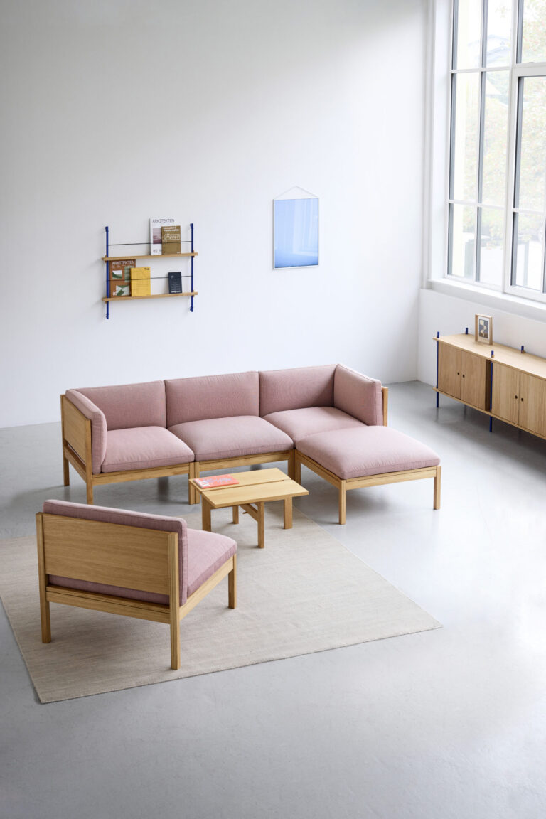 MOEBE Modular Sofa Lifestyle Foto